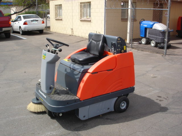 POWERBOSS APEX 49 DEMONSTRATOR SWEEPER